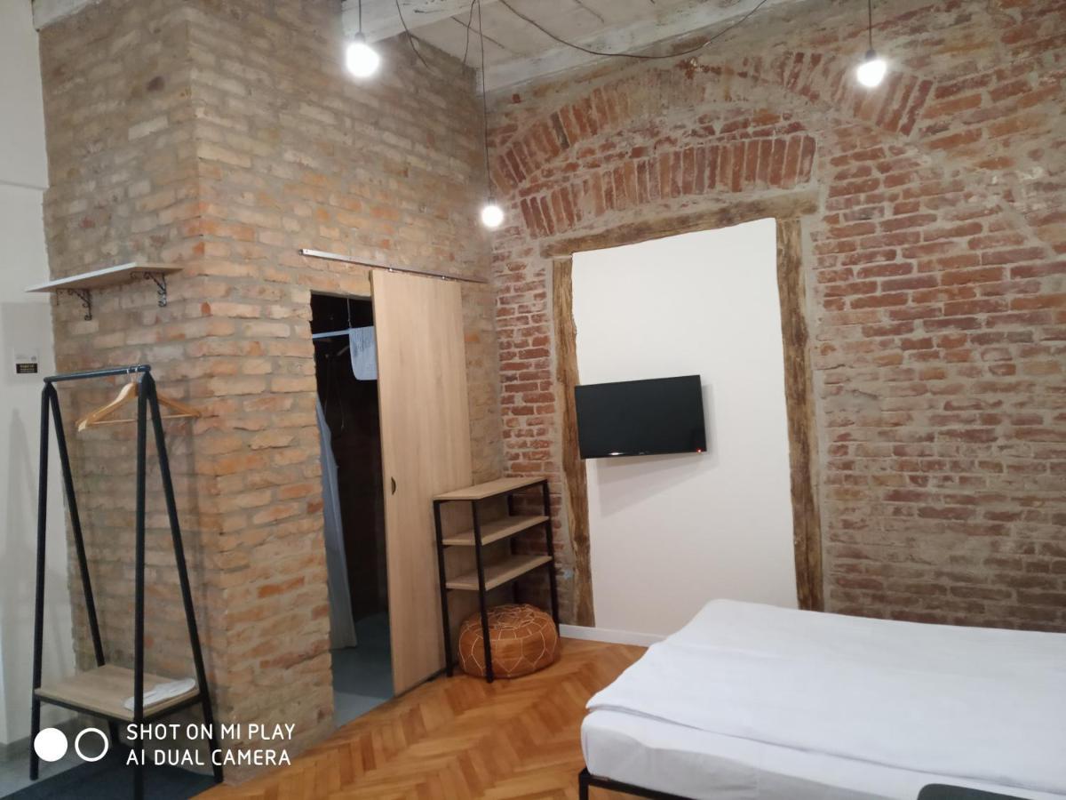 Gogol 14 Апартаменти В Історичному Центрі Міста อุชโฮรอด ภายนอก รูปภาพ
